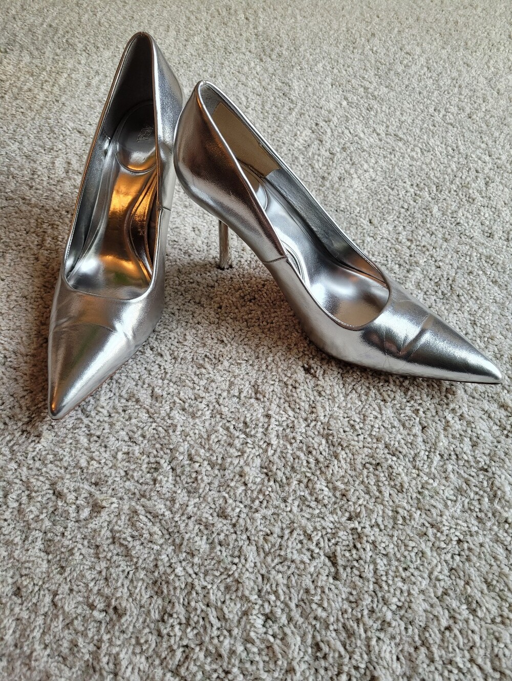 Metallic Silver Pointed-Toe Stiletto Pumps Modern Heel 7 1/2